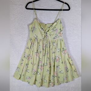 424-Abercrombie & Fitch Pale Green Floral Tie-Front Dress